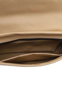 Suri Frey Green Label Nelly - Schoudertas - Sand 11 Suri Frey Green Label Nelly - Schoudertas - Sand -Suri Frey Verkoop 29087f333eba42009af27971817a5f44