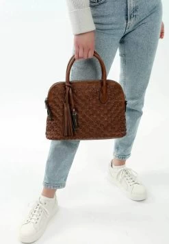 Suri Frey Phoeby - Handtas - Cognac -Suri Frey Verkoop 2f88759e26ae4725bdee3ac0c15ce91a