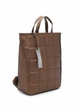 Suri Frey Bobby - Rugzak - Bronze 15 Suri Frey Bobby - Rugzak - Bronze -Suri Frey Verkoop 91a9a6dcc2844f09a8977f680b667722