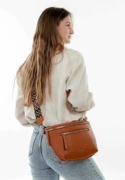 Suri Frey Rosy - Schoudertas - Cognac -Suri Frey Verkoop c3ed0bd7d0f84564ae04a85752d97779