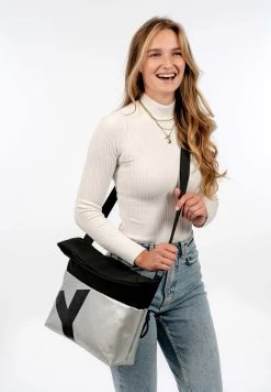 Suri Frey Wooky-Plane - Schoudertas - Silver 10 Suri Frey Wooky-Plane - Schoudertas - Silver -Suri Frey Verkoop ea134b4b8784422e80096611e01f33e5